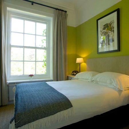 The Manor At Sway - Hotel, Restaurant And Gardens Екстер'єр фото