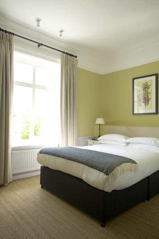 The Manor At Sway - Hotel, Restaurant And Gardens Екстер'єр фото