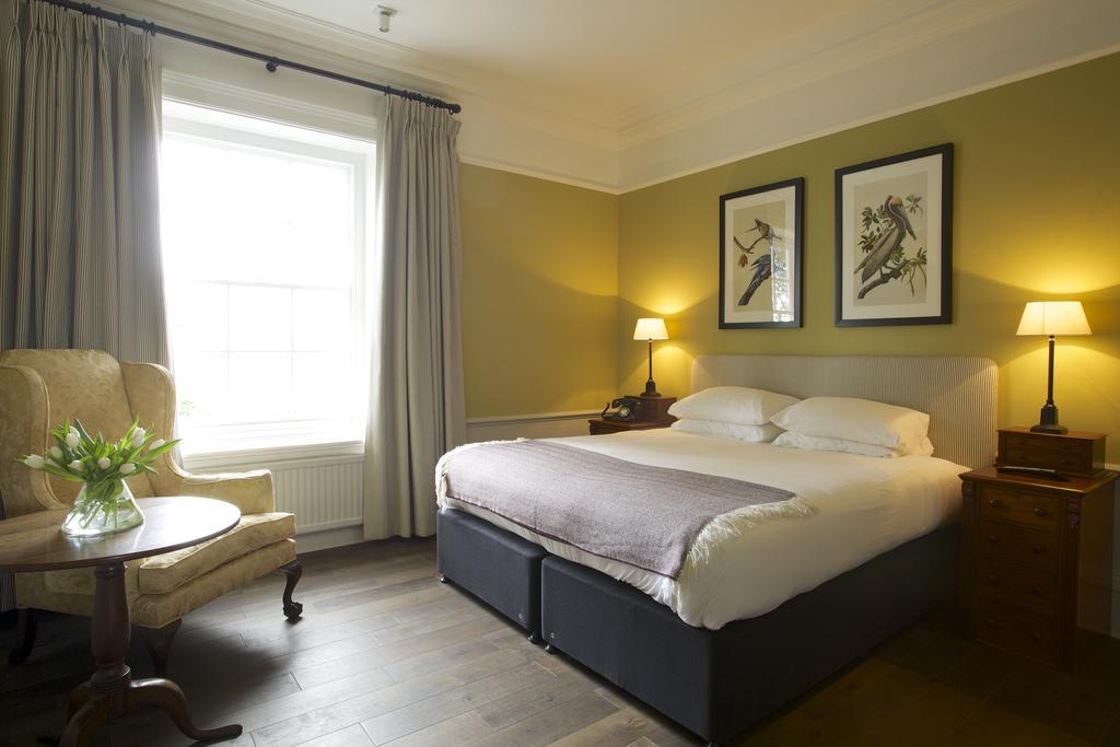 The Manor At Sway - Hotel, Restaurant And Gardens Екстер'єр фото