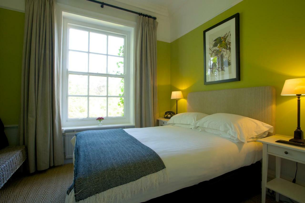 The Manor At Sway - Hotel, Restaurant And Gardens Екстер'єр фото